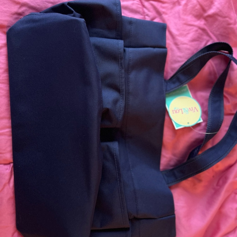 Embroidered/Customized “M” Bag - Picture 3 of 7